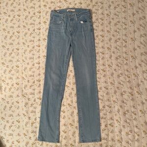 Levi’s 724 High Rise Straight Light Blue Wash